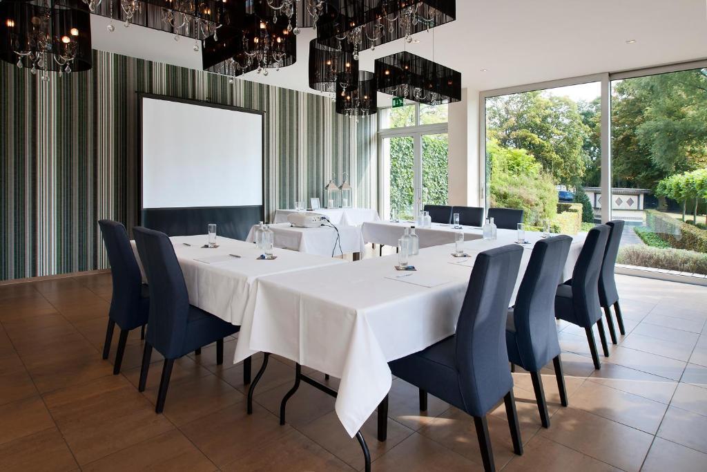 Park Hotel Montreal Mechelen Bagian luar foto