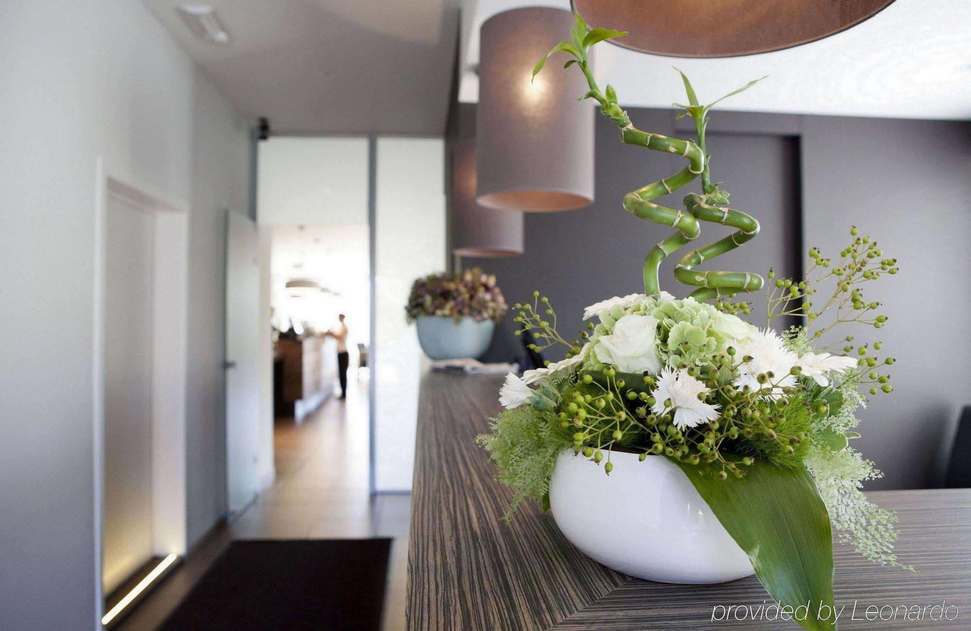 Park Hotel Montreal Mechelen Bagian luar foto