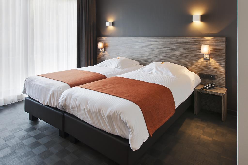 Park Hotel Montreal Mechelen Ruang foto